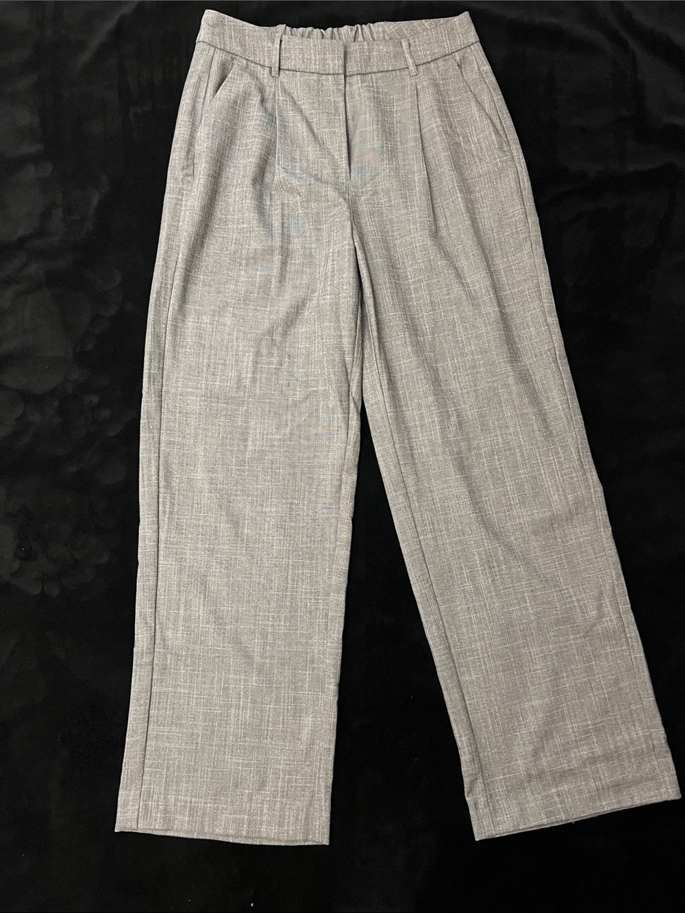 Old Navy Gray Pleated Wide-Leg Dress Pants